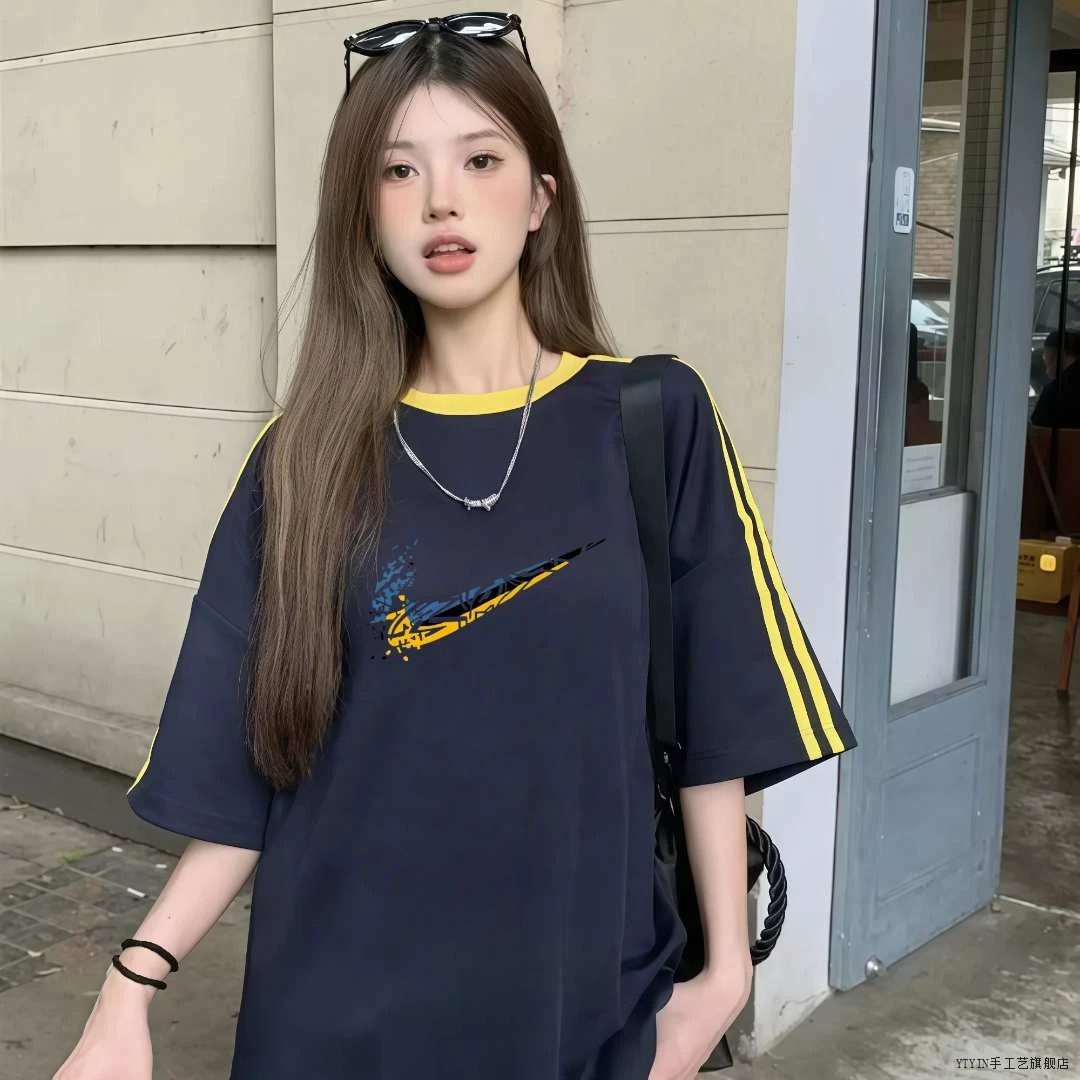 奥特莱斯正品夏日新款美式时尚宽松显瘦休闲风女士短袖T恤运动款