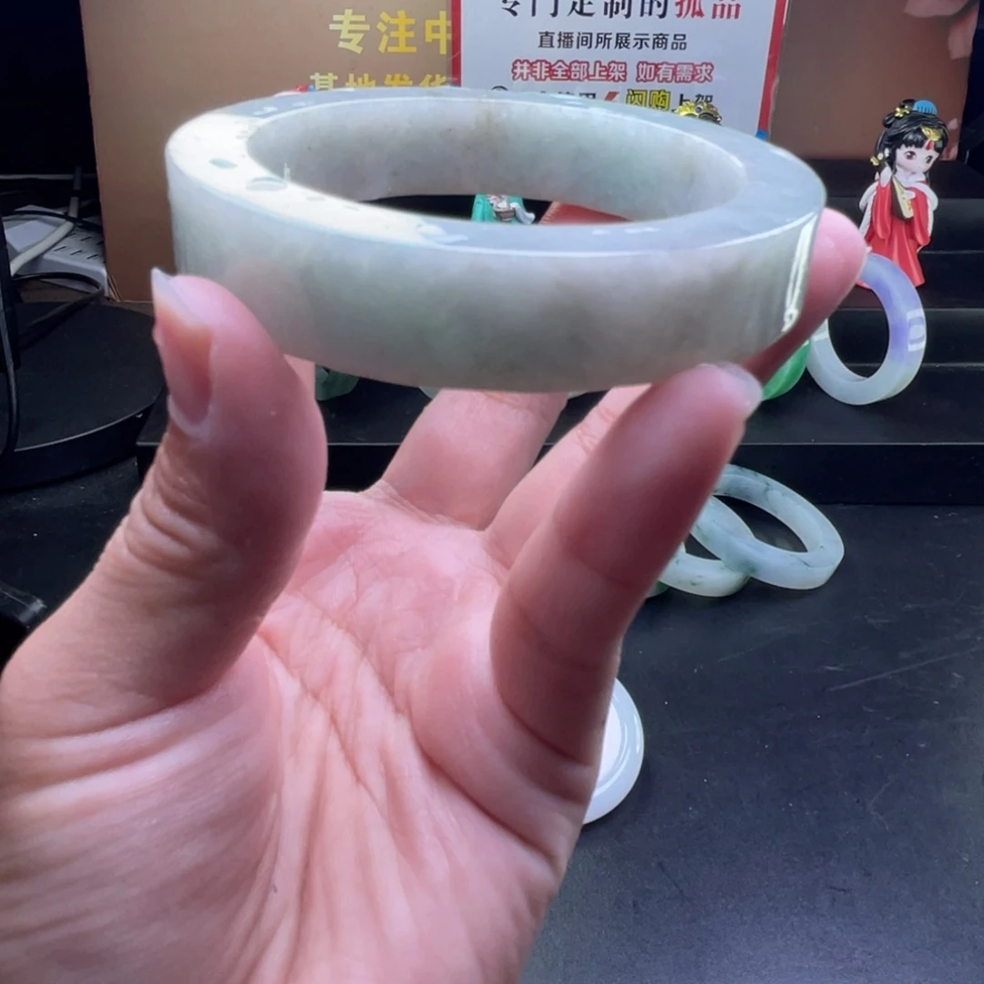定制翡翠未镶嵌缅A翡翠多样性发一