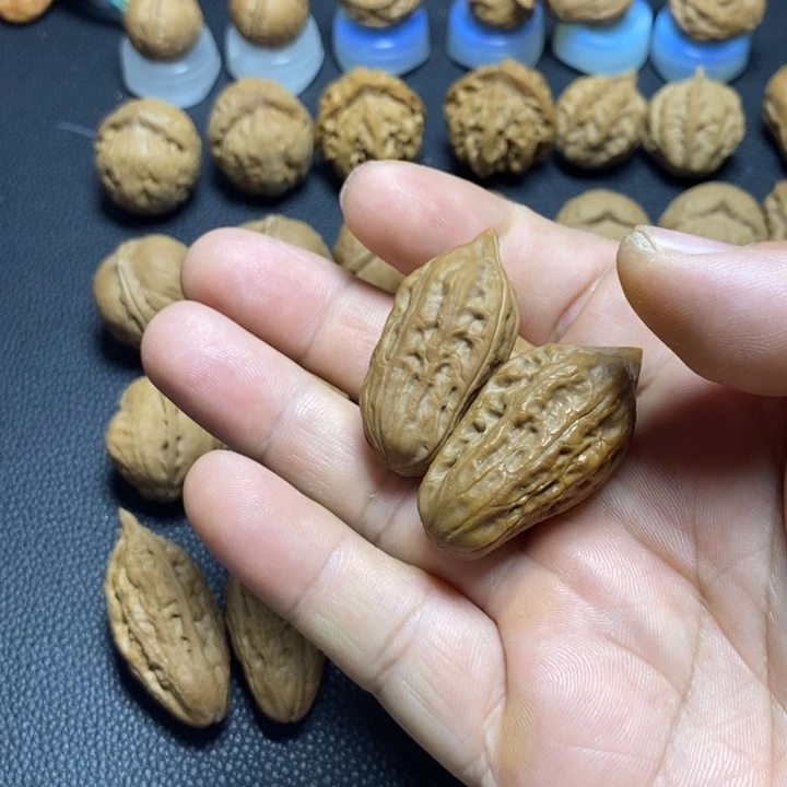 大***禹把件文玩核桃1243