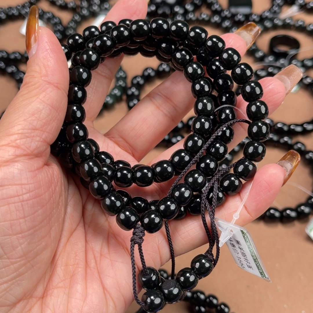 岁***8和田玉未镶嵌手串