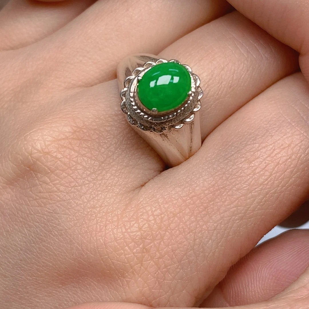 翡翠戒指未镶嵌翡翠