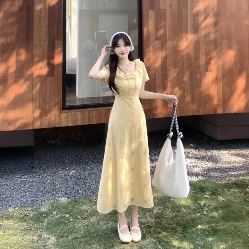 夏季新款连衣裙女镂空刺绣方领荷叶边高腰修身显瘦长裙子