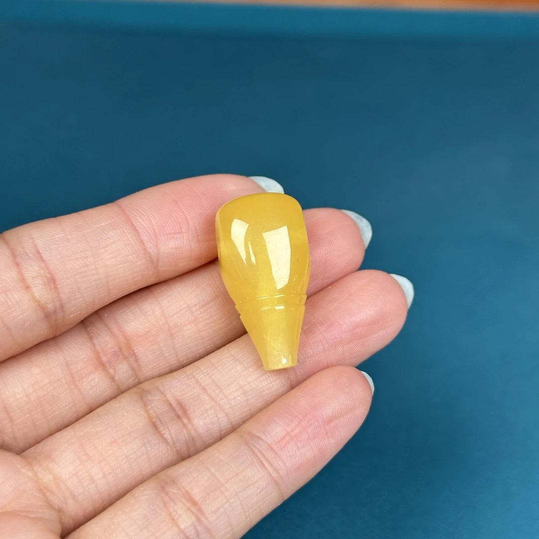 Z2023天然原矿蜜蜡 鸡油黄三通14x27mm抖音基地质检发货