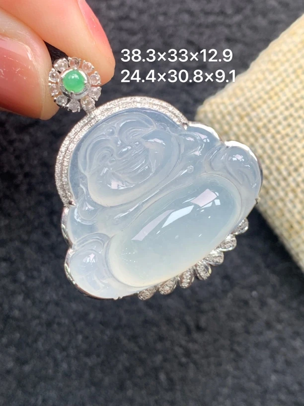 18K金镶嵌天然缅甸翡翠冰种佛公吊坠