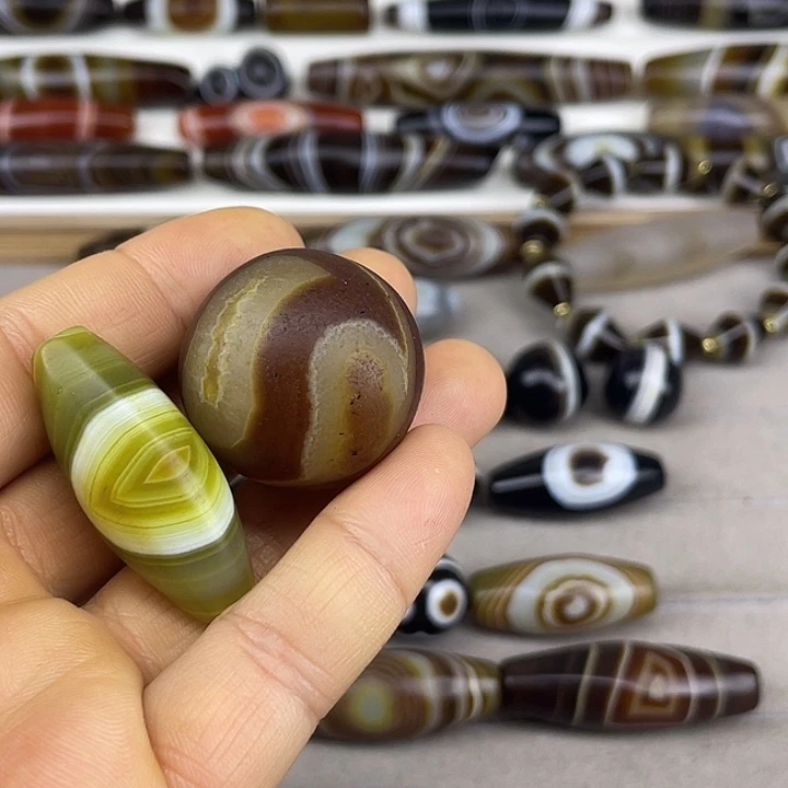 顾***顾玛瑙/玉髓散珠缠丝玛瑙