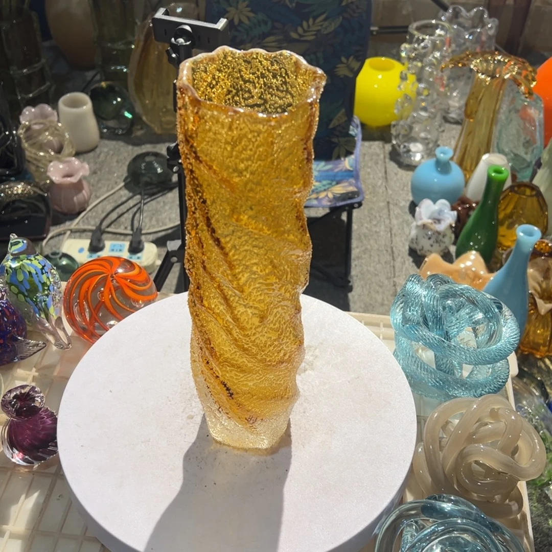 弘扬琉璃花器微瑕高度30
