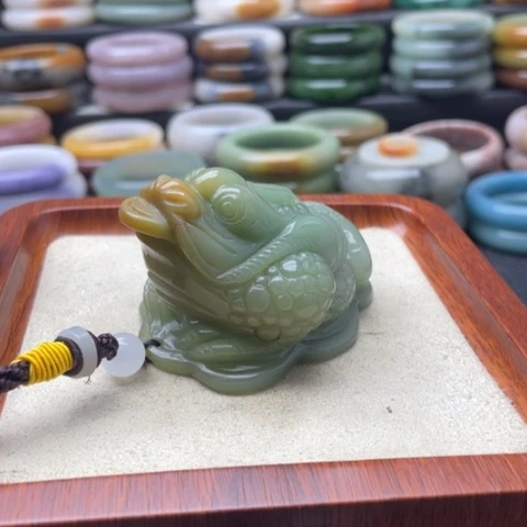 石英岩玉未镶嵌手镯