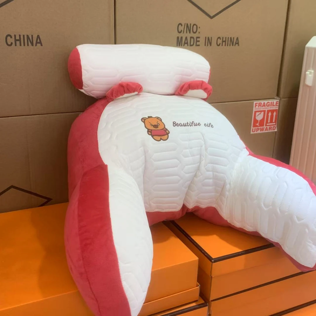 熊猫玩偶靠枕久坐阅读多用