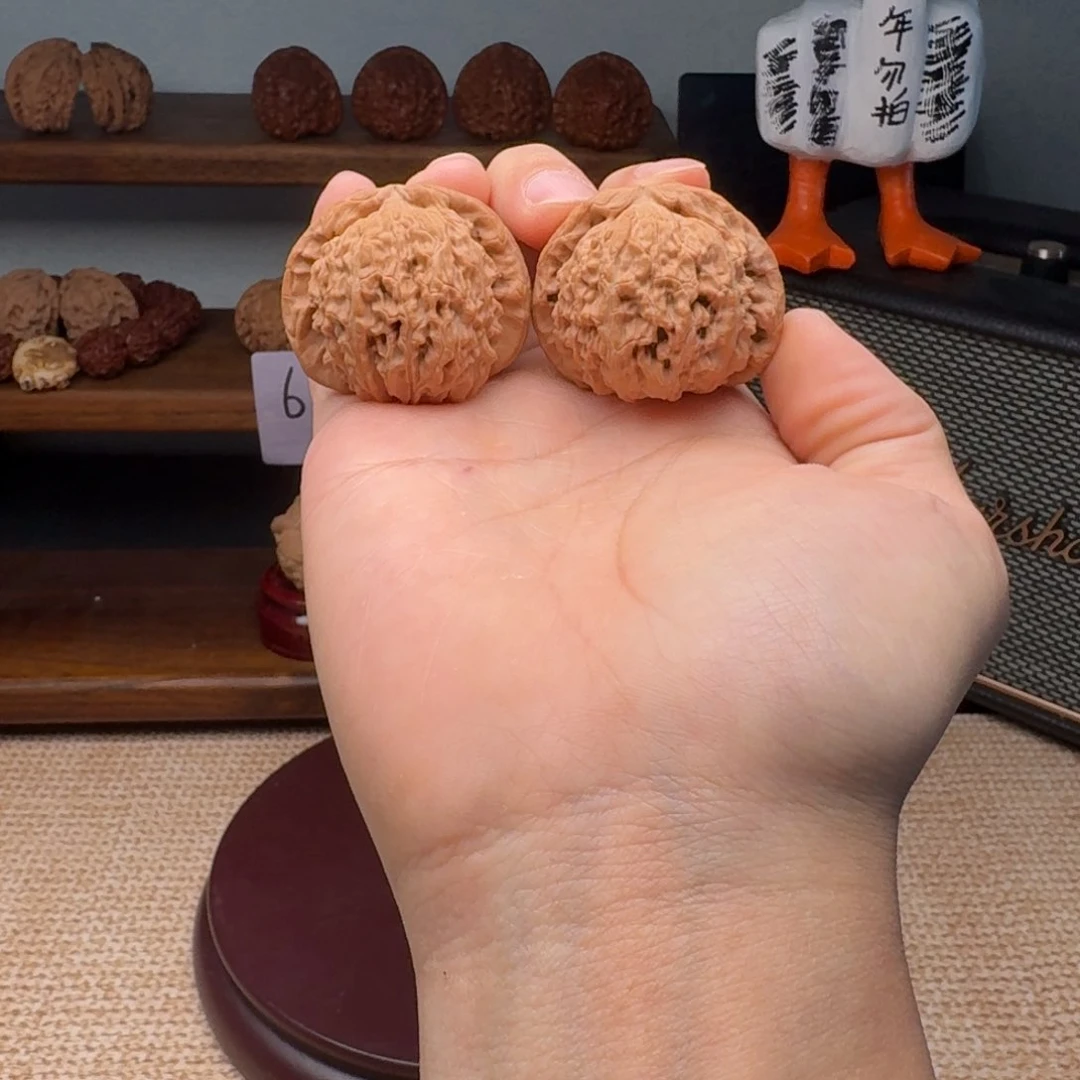 文玩核桃把件4223闷白