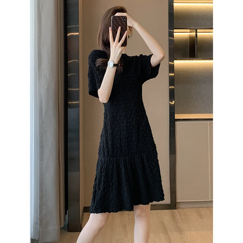 高级感法式复古小香风圆领针织连衣裙女中长款宽松显瘦荷叶边裙子