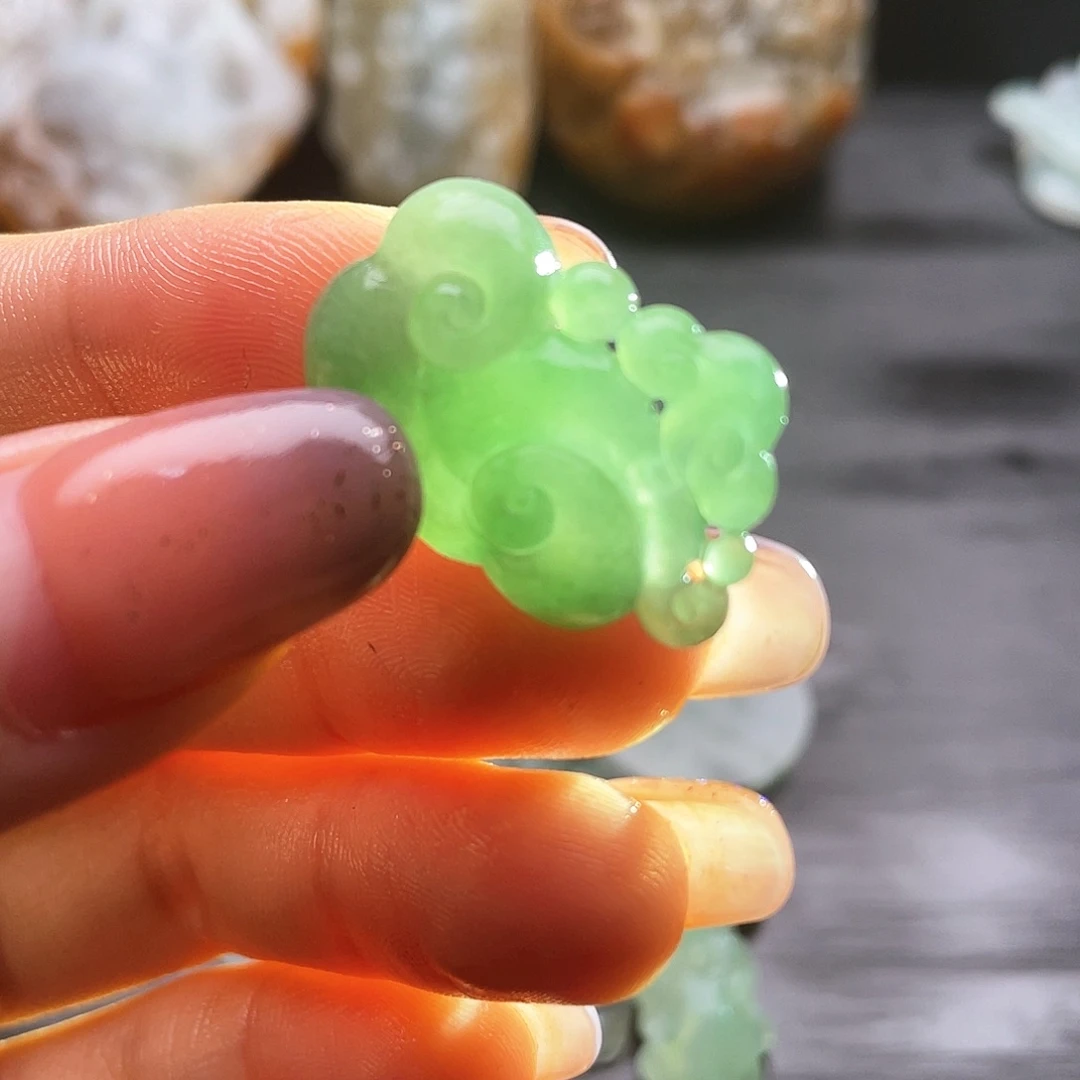 定制翡翠挂件未镶嵌天然