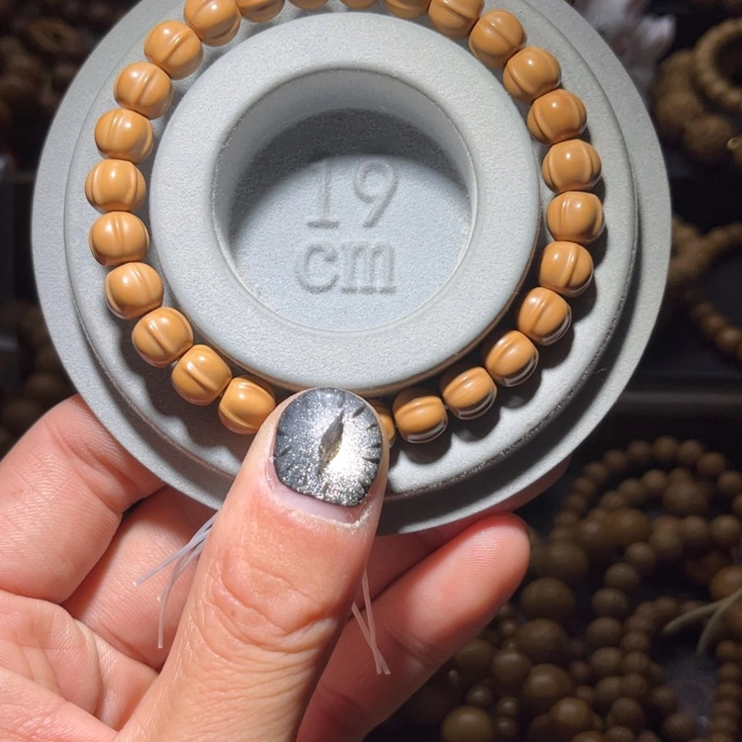 猴头核桃吊坠8+光面鲨鱼全品无瑕无药龙岩料