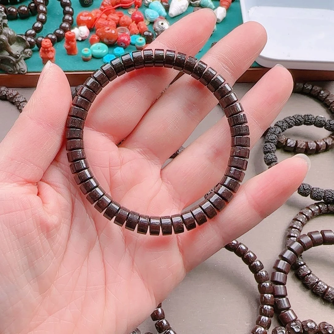 椰蒂手串两****吖7*4藏切手串