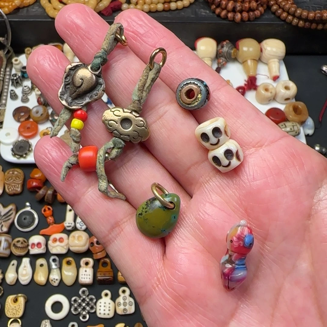 树脂制品一****?念珠配饰