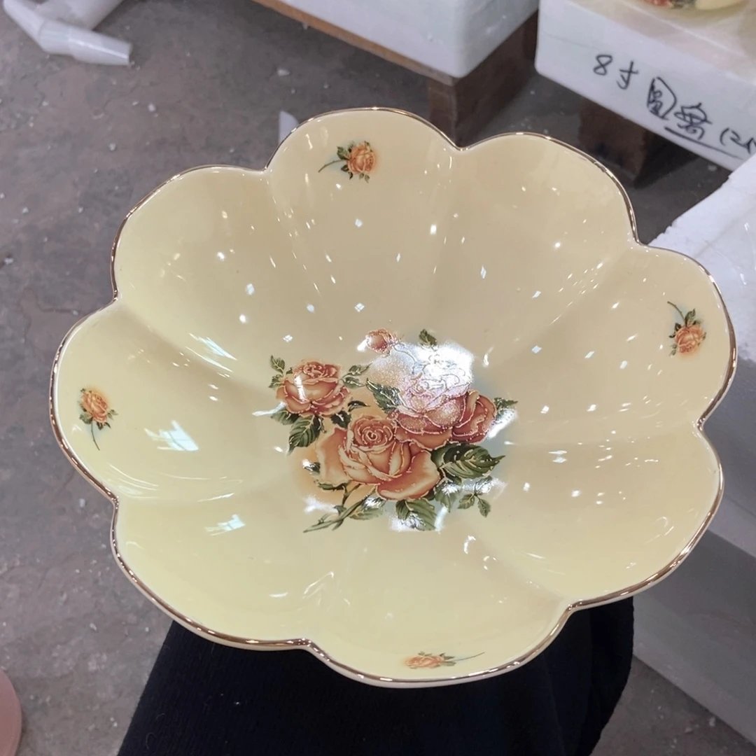 星博陶瓷……………………………………