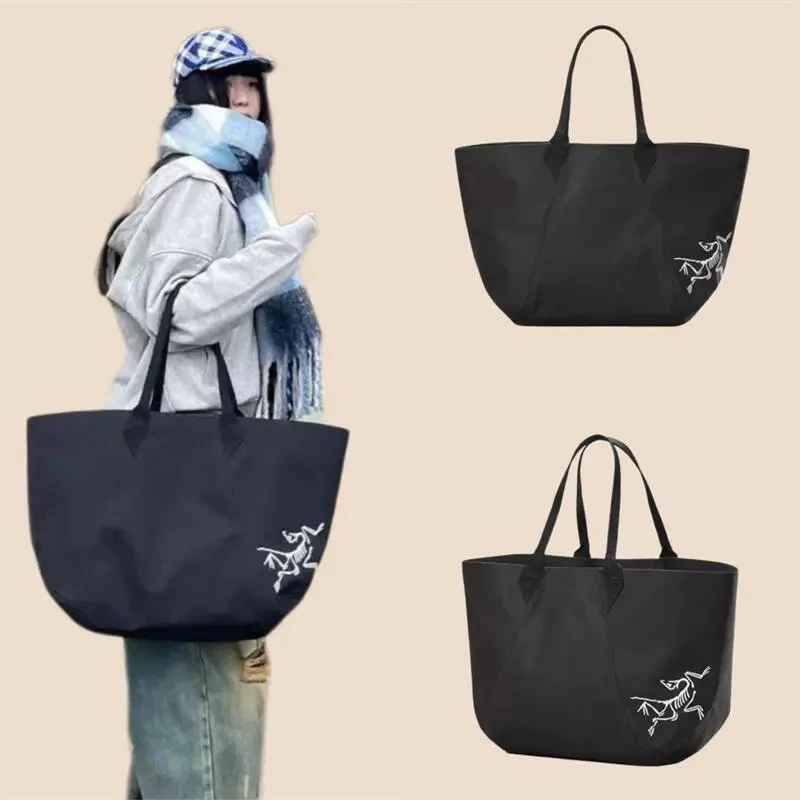 牌新款鸡骨架多功能托特包大容量包轻薄防水耐磨户外运动轻量包C