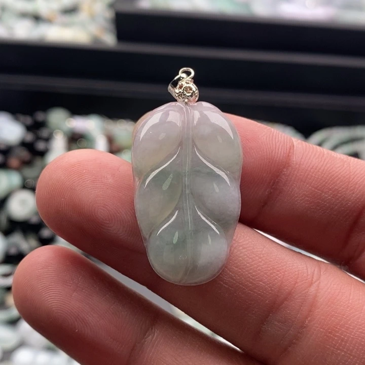 k***魚翡翠未镶嵌吊坠(不含链)