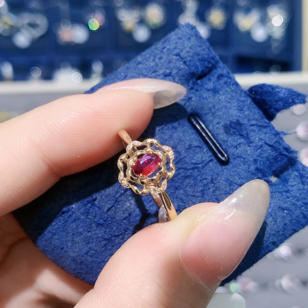 【闪购商品】18K金镶嵌戒指红宝石