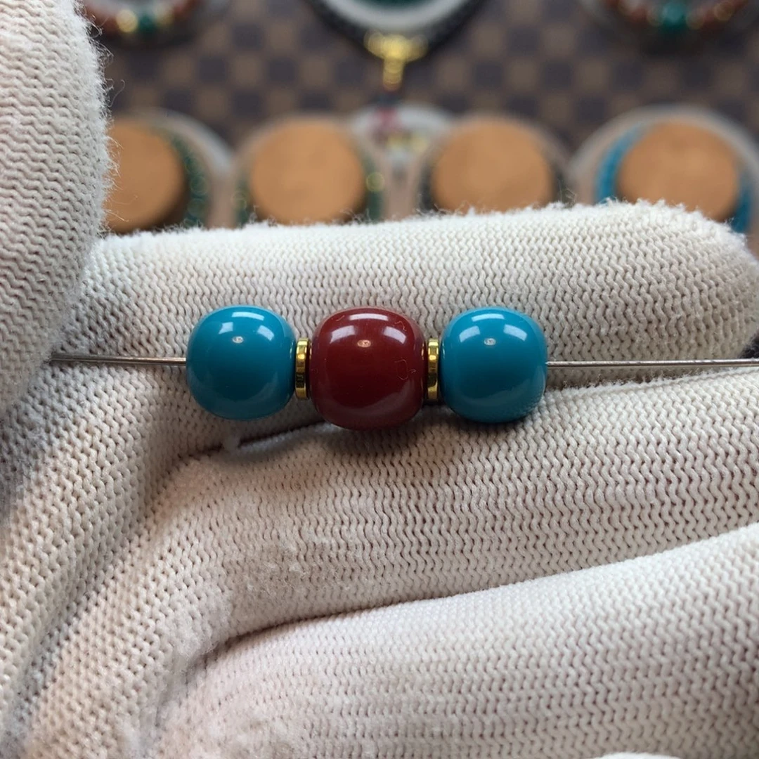 小***女琉璃颈饰暴力蓝11mm×2，红12mm