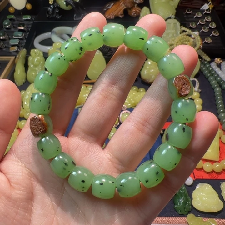 和田玉（碧玉）颈饰未镶嵌