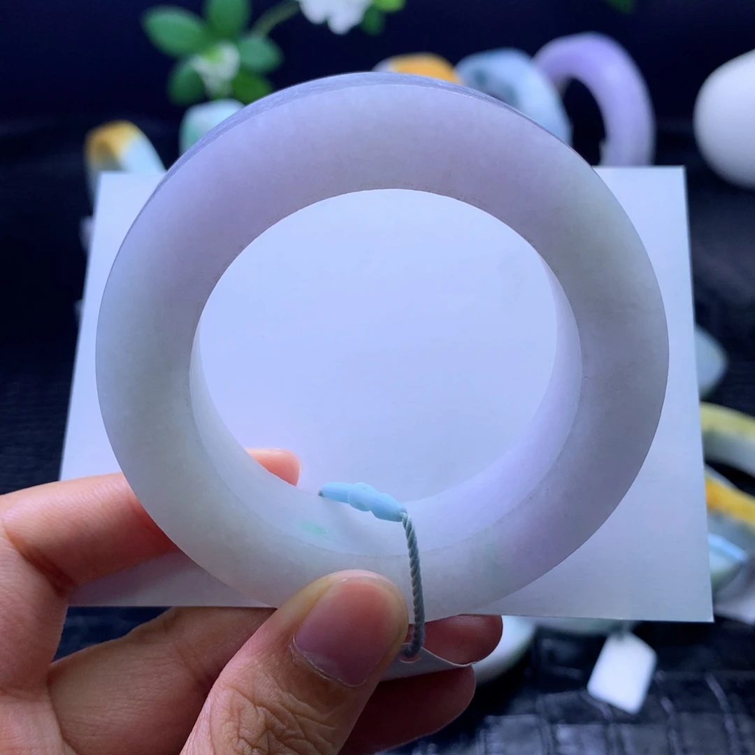 定制翡翠未镶嵌翡翠手镯