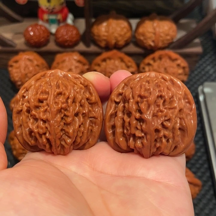 文玩核桃把件42.6尺寸四座楼2577