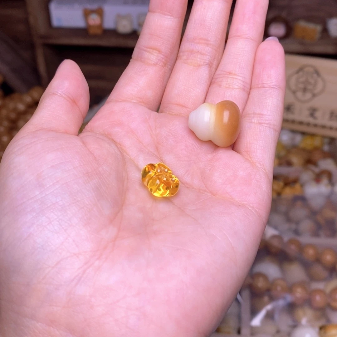 吊坠猴头核桃0.55小花，葫芦提溜