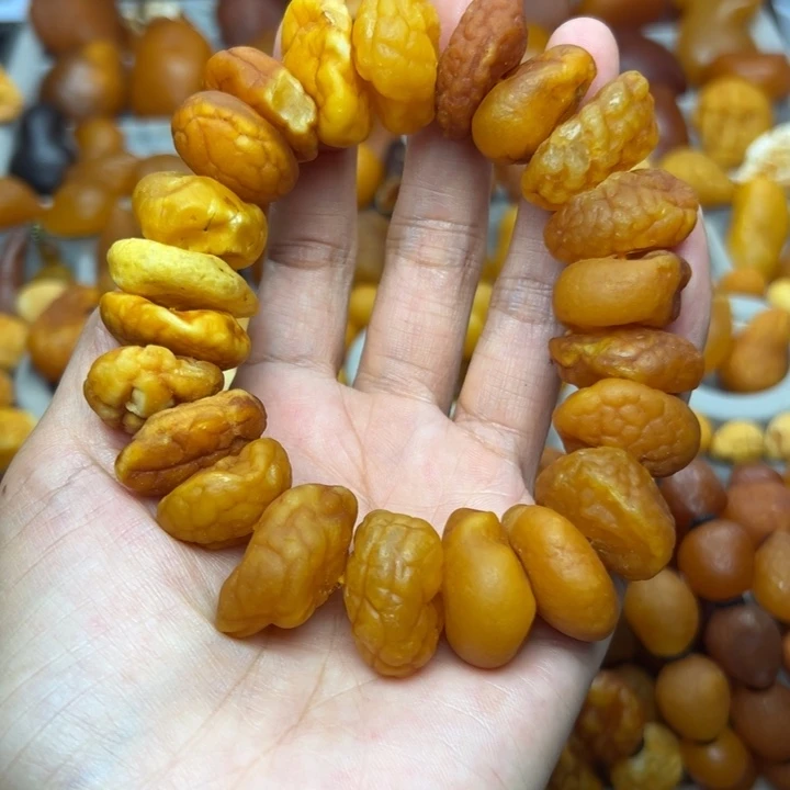 琥珀未镶嵌裸石天然蜜蜡