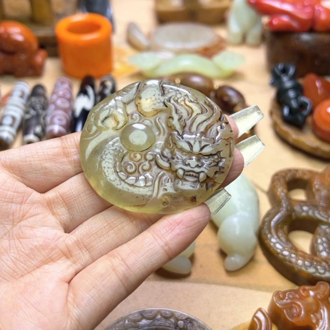 【闪购商品】蛇纹石玉颈饰未镶嵌