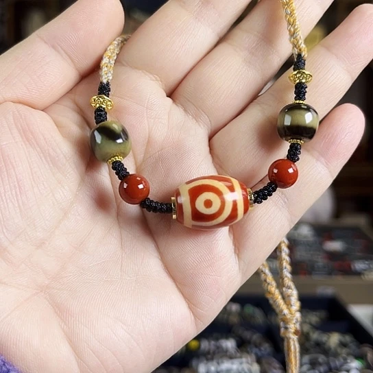 玛瑙/玉髓颈饰合金