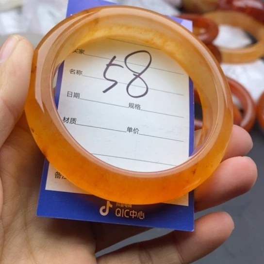 石英质玉未镶嵌手镯