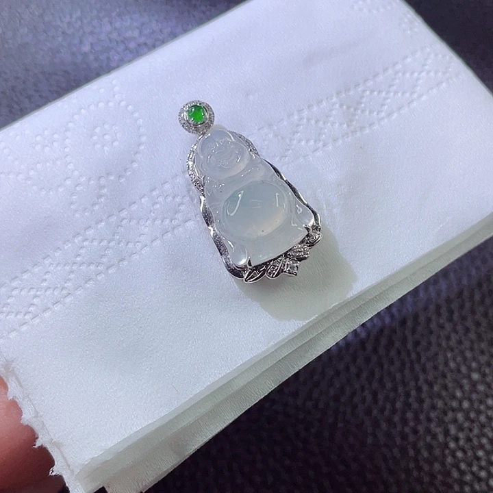 翡翠颈饰18K金镶嵌翡翠