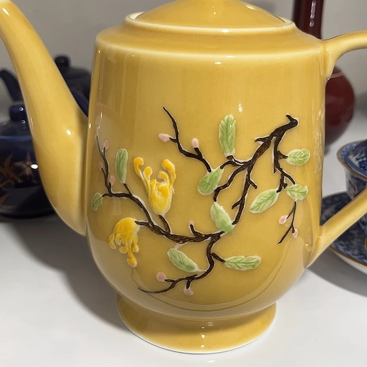 望***忆景德镇陶瓷堆雕茶壶1个