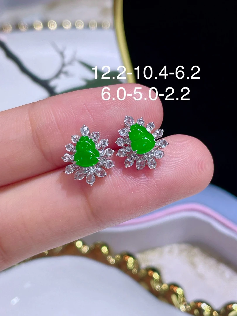 翠翠笙  天然缅甸翡翠A货 满绿葫芦耳钉 18k金镶嵌钻石  细腻水灵