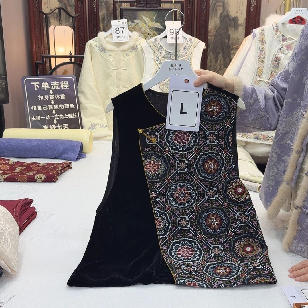 榴***莲非遗传承人的精神风貌