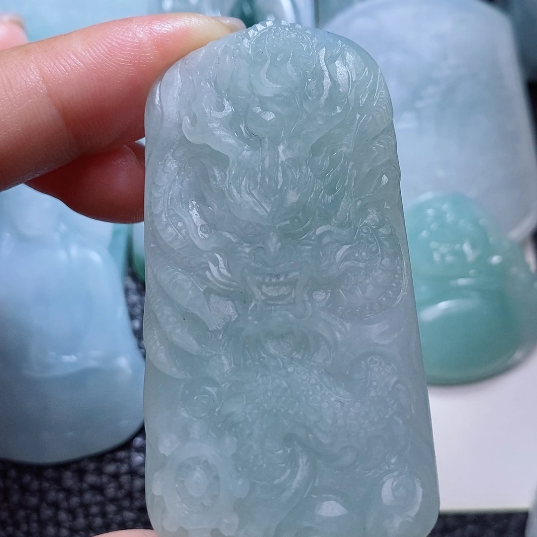未镶嵌定制翡翠毛货付款后确认抛光