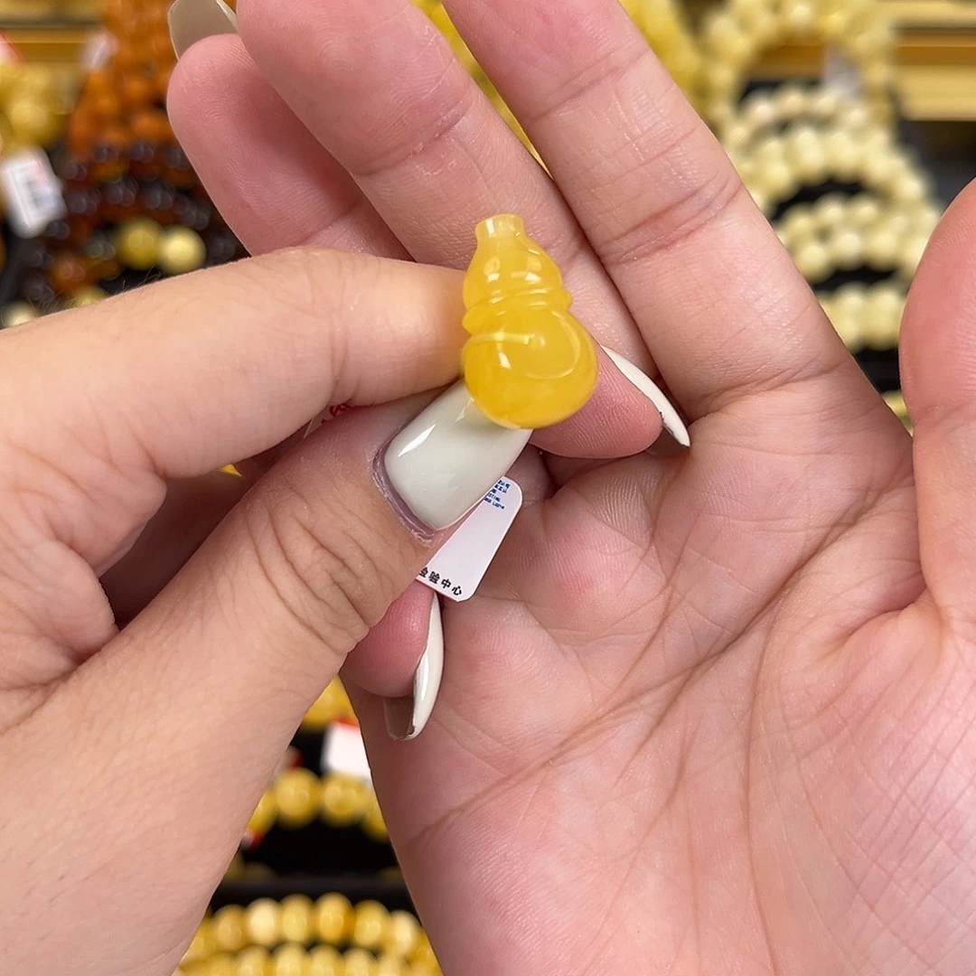 未镶嵌琥珀裸石琥珀
