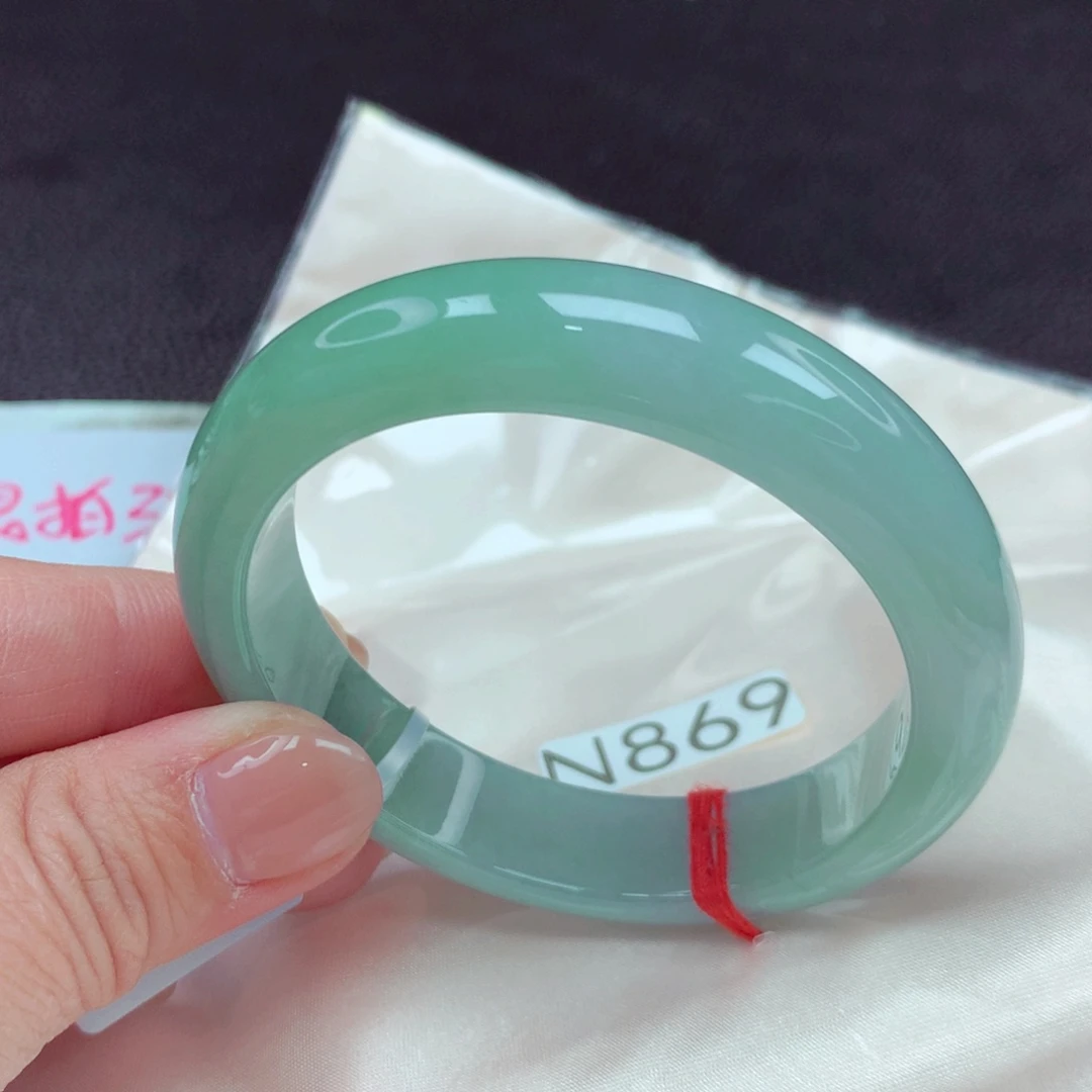 翡翠手镯未镶嵌手镯88