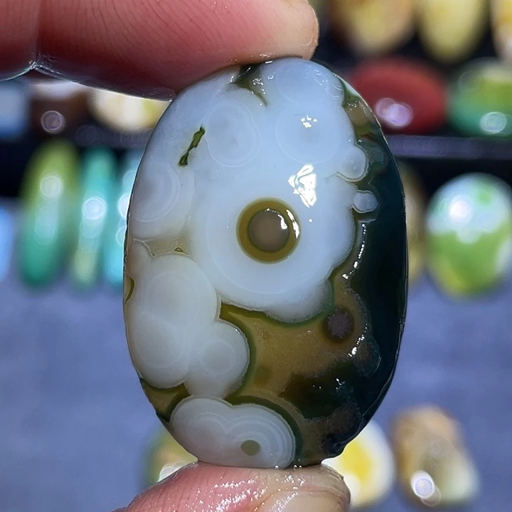 玛瑙/玉髓未镶嵌珠宝奇石