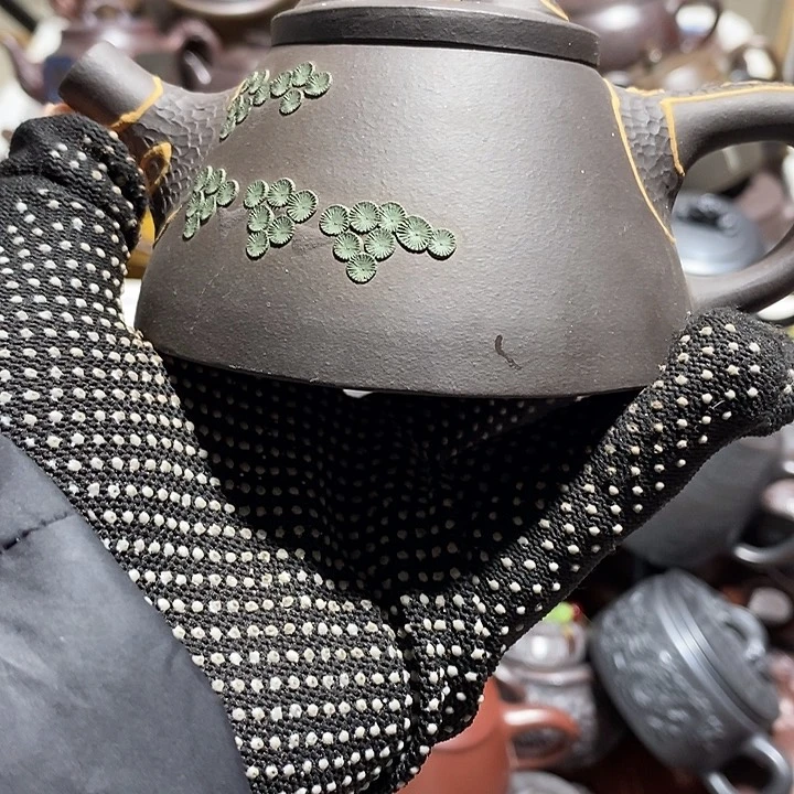 紫砂茶壶微瑕微笑