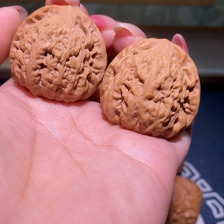 文玩核桃把件38火麒麟