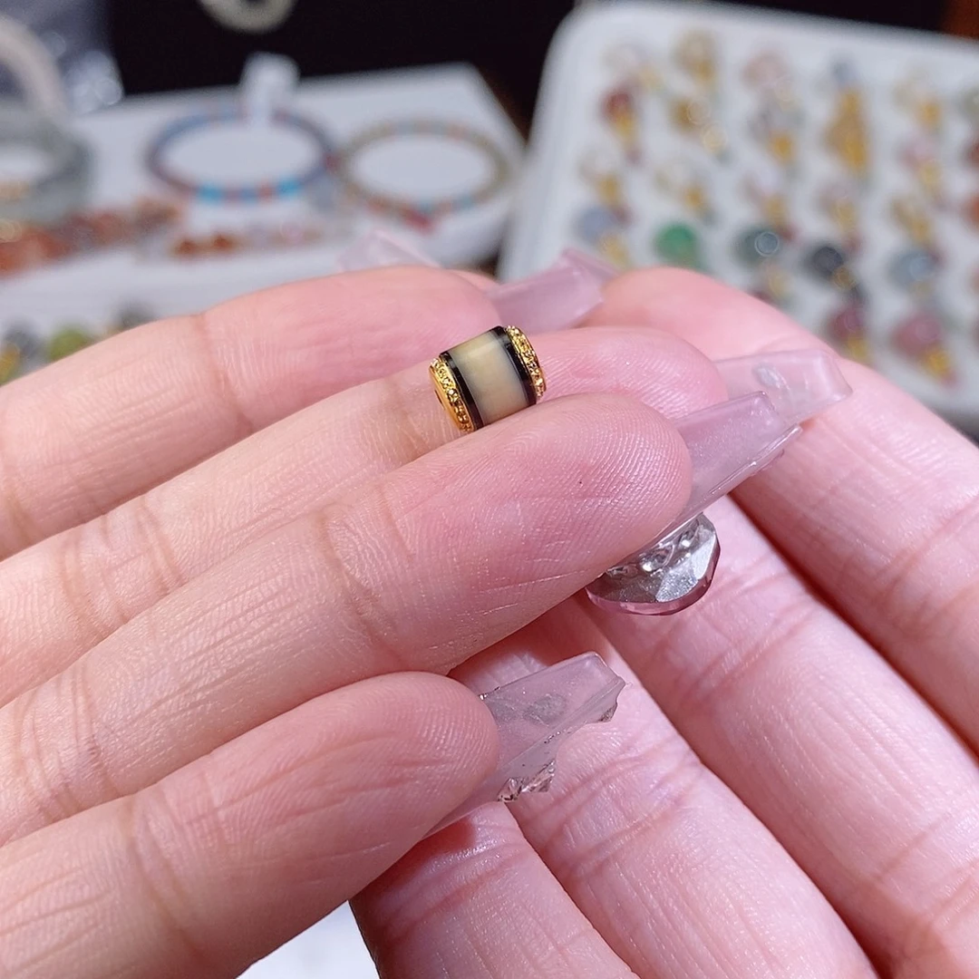 ****ℴ树脂制品剁珠6.4mm