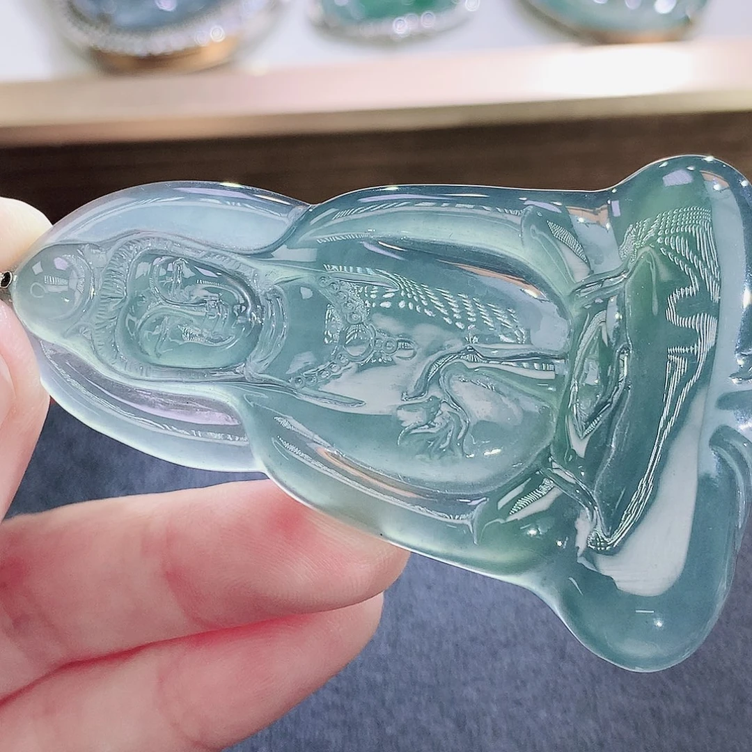 翡翠18K金镶嵌颈饰翡翠