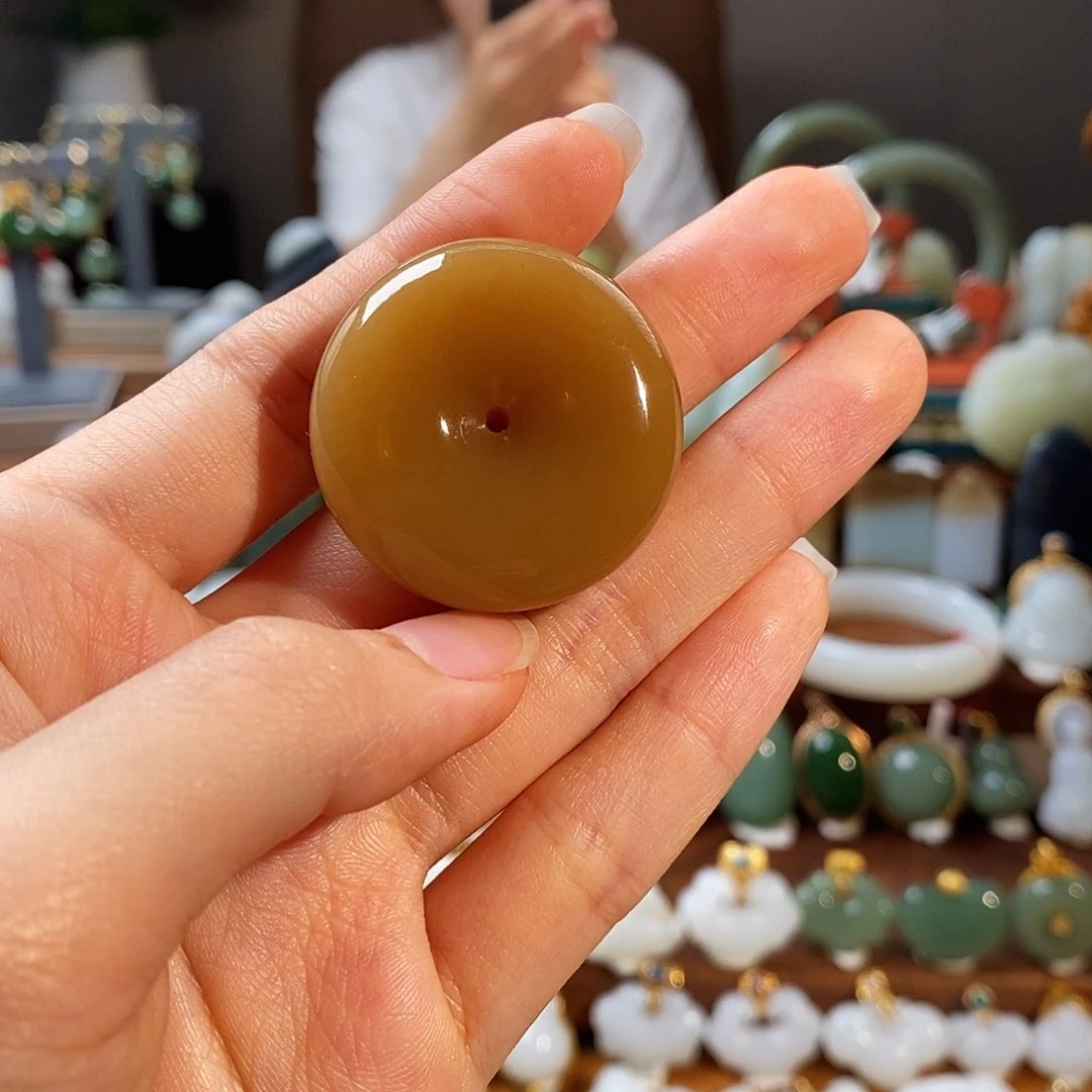 喵****和田玉（糖玉）未镶嵌吊坠(不含链)