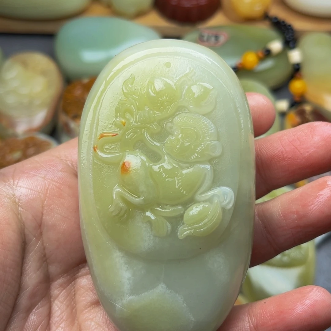 石材方解石手把件猴