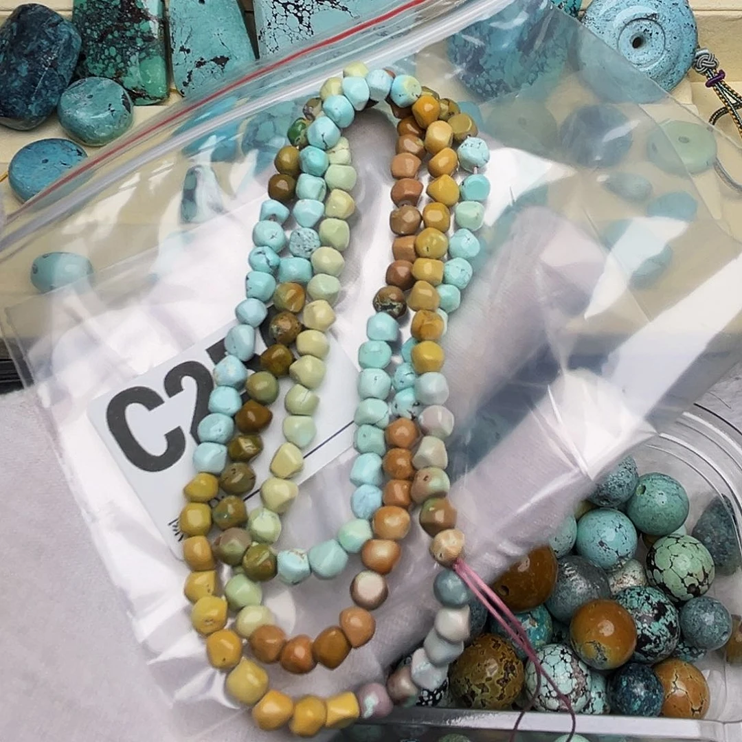 绿松石配饰未镶嵌?**?