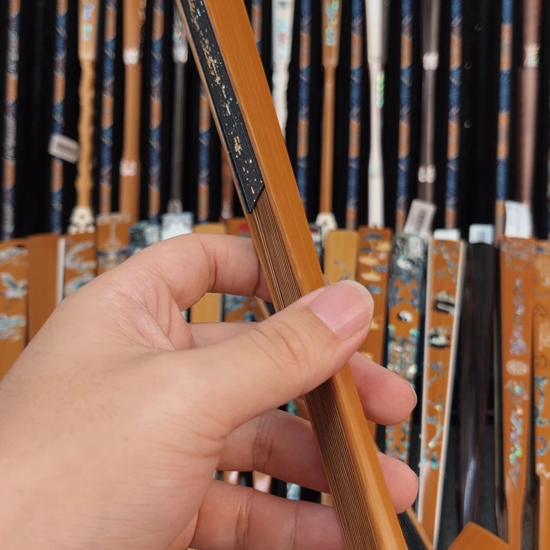 不***鹰扇子纯手工制作工艺精湛