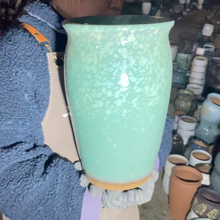 花盆紫砂口20高33瑕疵瑕疵