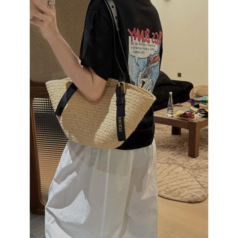 【兔八哥T恤】刺绣字母兔子T恤  J25DX245