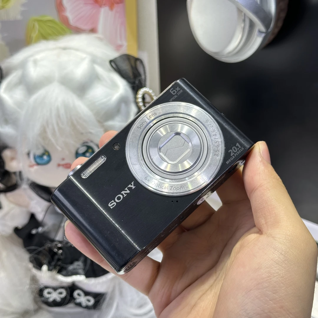 9新  索尼w810色彩感好2000万像素冷白皮带配件